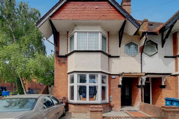 2 Bedroom Flat To Rent In Greenhill Road, Harrow, HA1