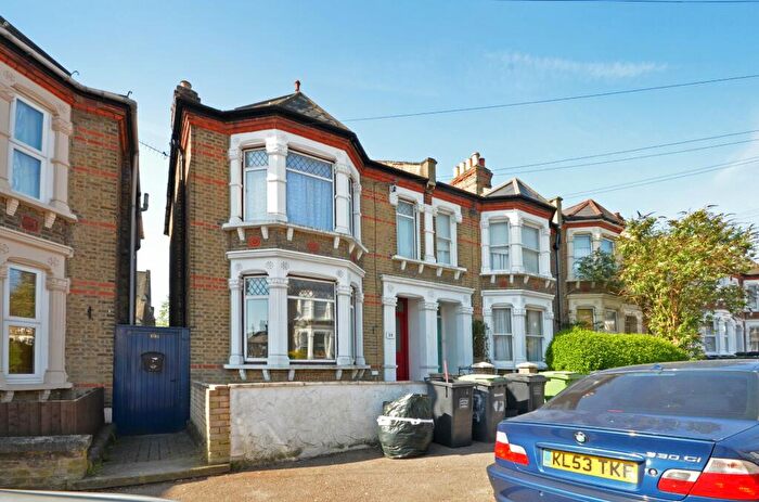 4 Bedroom Apartment To Rent In Bartram Road, Brockley, London, SE4