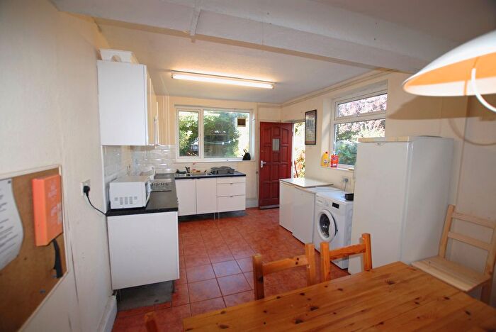 5 Bedroom Property To Rent In Rhyddings Terrace, Brynmill, Swansea, SA2