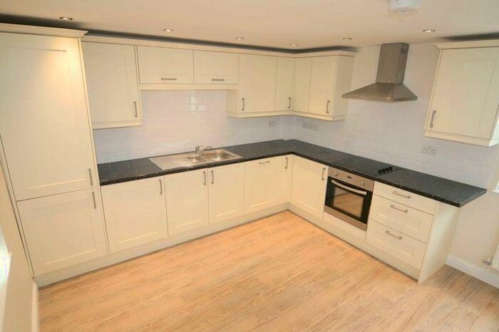 2 Bedroom Town House To Rent In Painswick Road, Cheltenham, GL50