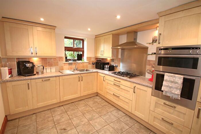 3 Bedroom Property For Sale In Manston Court Road, Manston, Ramsgate, CT12