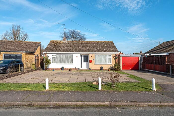 2 Bedroom Detached Bungalow For Sale In Park View Avenue, Rollesby, NR29