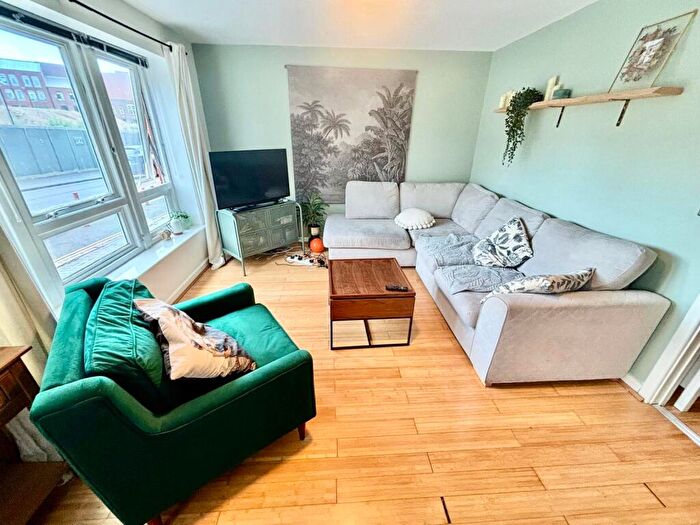 2 Bedroom Apartment For Sale In Graham Street, Birmingham, B1