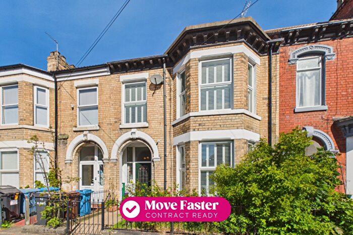 4 Bedroom Terraced House For Sale In Park Grove, Princes Avenue, Hull, East Riding Of Yorkshire, HU5