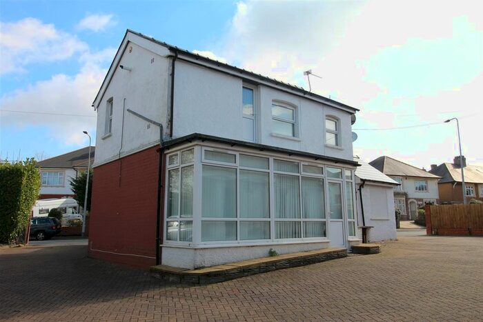3 Bedroom Property To Rent In Cyncoed Road, Cyncoed, Cardiff, CF23