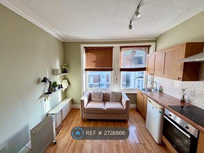 1 Bedroom Flat To Rent In Matheson Road, London, W14