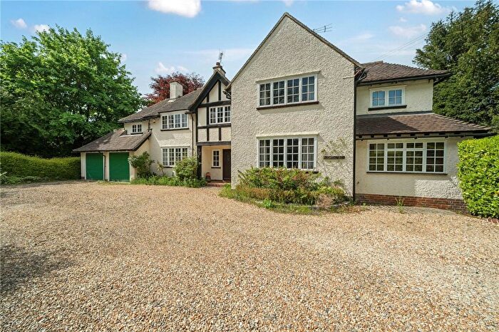 5 Bedroom Detached House For Sale In Great Austins, Farnham, Surrey, GU9