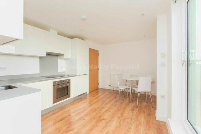 2 Bedroom Apartment To Rent In Sydney Road, Enfield Town, EN2