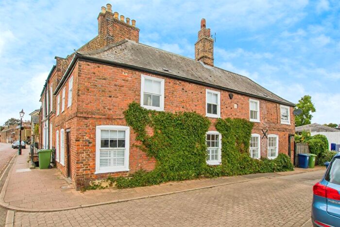 2 Bedroom End Of Terrace House For Sale In North Brink, Wisbech, PE13