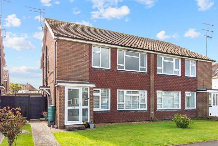 2 Bedroom Flat For Sale In Ophir Road, Worthing, West Sussex, BN11