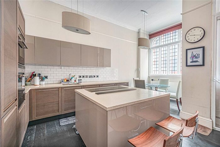 3 Bedroom Flat For Sale In Westminster Palace Gardens, Artillery Row, London, SW1P