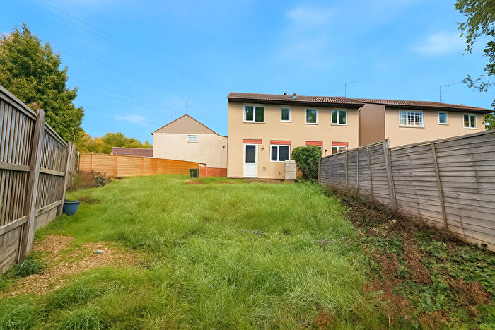 2 Bedroom Semi-Detached House For Sale In Chives Way, Swindon, SN2