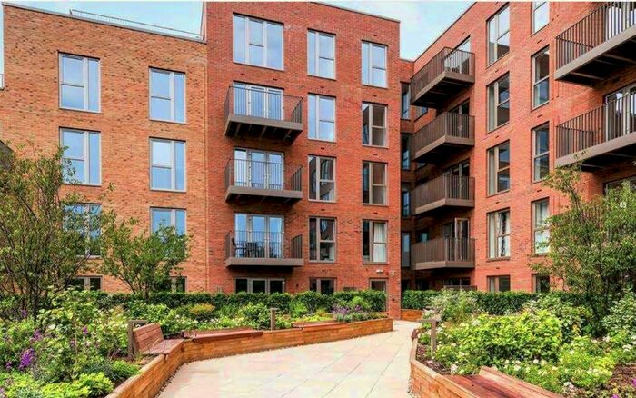 2 Bedroom Flat To Rent In Frogmore Avenue, Watford, WD17