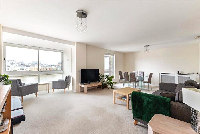 2 Bedroom Flat For Sale In Valiant House, Vicarage Crescent, London, SW11