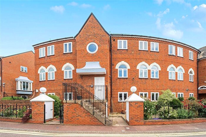 3 Bedroom Apartment For Sale In Duckmill Crescent, Duckmill Lane, Bedfordshire, MK42