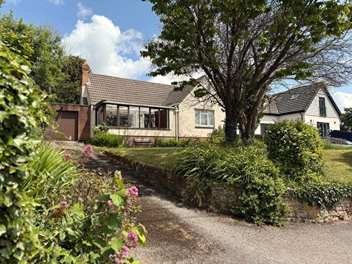 2 Bedroom Detached House For Sale In Church Road, Winford, BS40