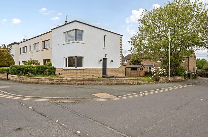 2 Bedroom End Of Terrace House For Sale In Newlands, Farsley, Pudsey, West Yorkshire, LS28