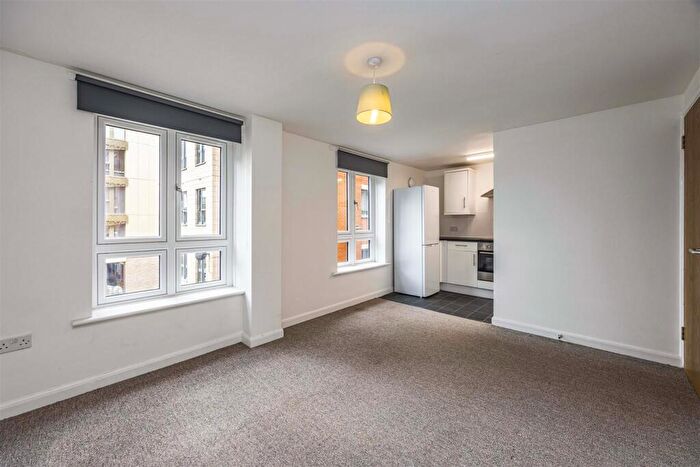 1 Bedroom Flat To Rent In Chardlace Walk, Nottingham, NG1