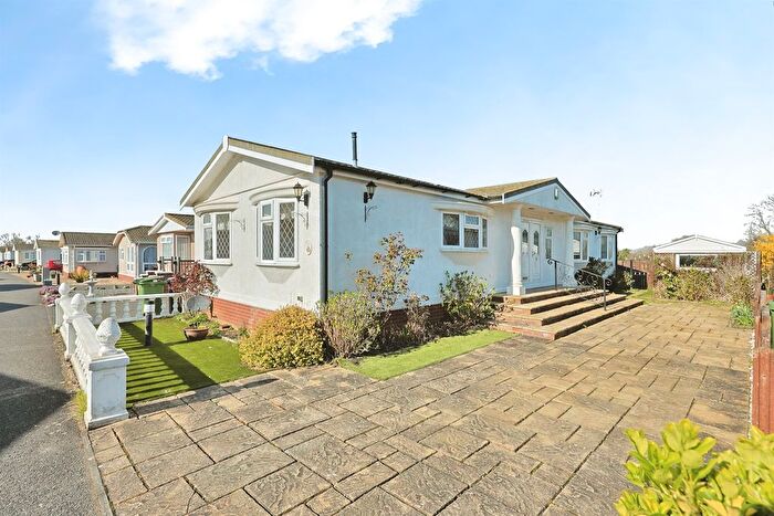 2 Bedroom Detached Bungalow For Sale In Plumtree Mobile Home Park, Marham, King's Lynn, PE33