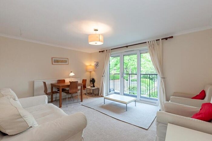 2 Bedroom Apartment To Rent In Hernes Road, Oxford, OX2