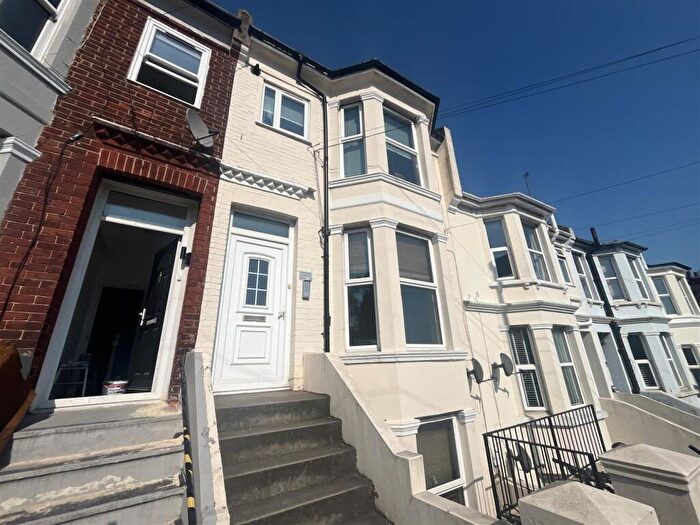 1 Bedroom Apartment For Sale In Upper Hollingdean Road, Brighton, East Sussex, BN1