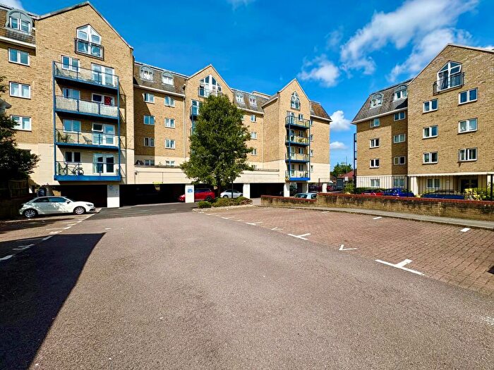 2 Bedroom Apartment To Rent In Taverners Way, Hoddesdon, EN11