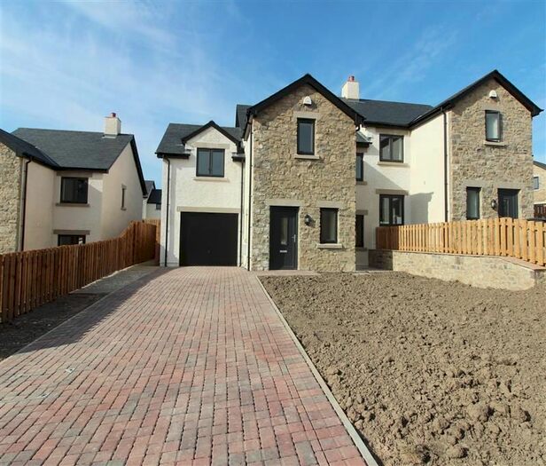 3 Bedroom Property To Rent In Moss Bank Place, Warton, Carnforth LA5