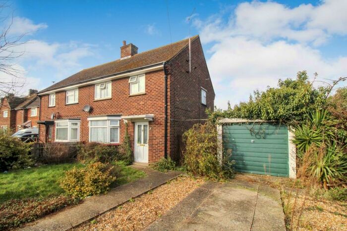 3 Bedroom Semi-Detached House To Rent In Balliol Road, Kempston, Bedford, MK42