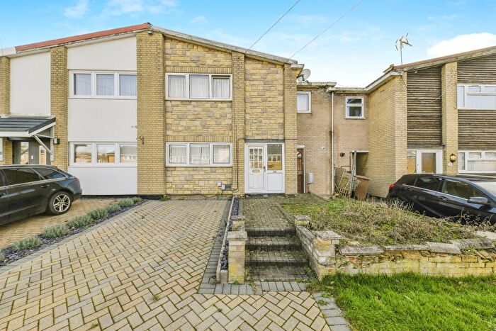 3 Bedroom Terraced House For Sale In Wiltshire Road, Stevenage, SG2