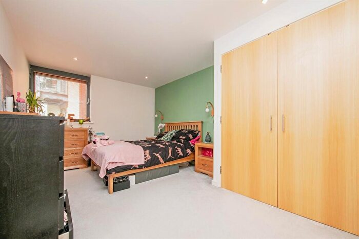 2 Bedroom Flat For Sale In Coprolite Street, Ipswich, IP3