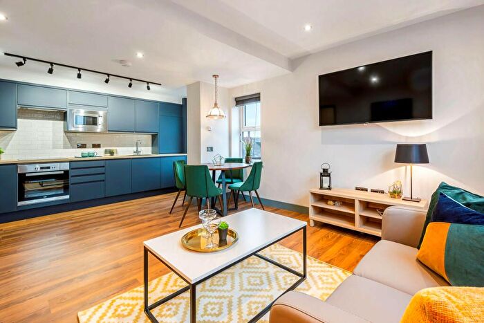 2 Bedroom Flat To Rent In London, S, SE27