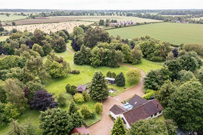 4 Bedroom Bungalow For Sale In Low Street, Smallburgh, Norfolk, NR12