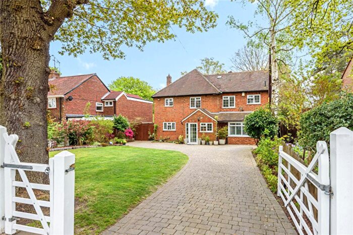 4 Bedroom Detached House To Rent In Fernbank Road, Ascot, Berkshire, SL5
