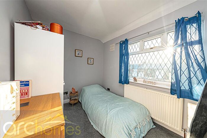 2 Bedroom Semi-Detached House For Sale In Worthing Grove, Atherton, Manchester, M46