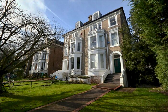 1 Bedroom Flat To Rent In Cambridge Park, Twickenham, TW1