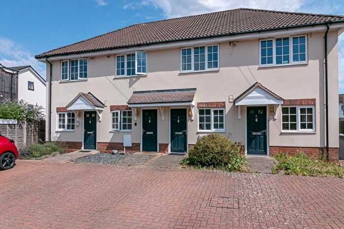 2 Bedroom Terraced House For Sale In Cooks Way, Hitchin, SG4