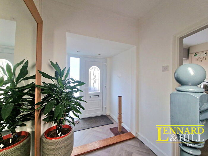 3 Bedroom Terraced House For Sale In Hollowfield Avenue, Little Thurrock, Grays, RM17