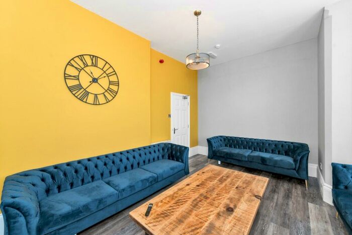 12 Bedroom Town House To Rent In Waverley Street, Arboretum, Nottingham, NG7