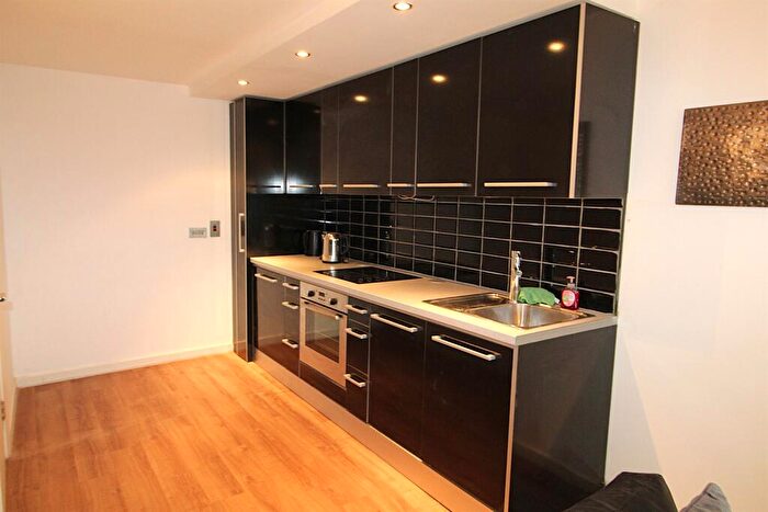 2 Bedroom Apartment To Rent In West Point, Wellington Street, LS1
