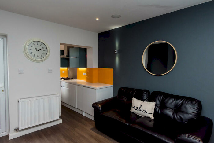 5 Bedroom House To Rent In Cauldon Road, ST4