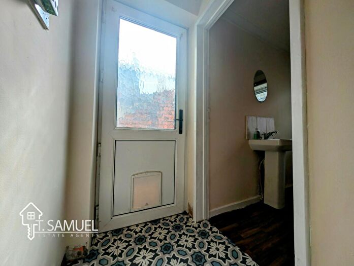 3 Bedroom Terraced House For Sale In High Street, Mountain Ash, CF45
