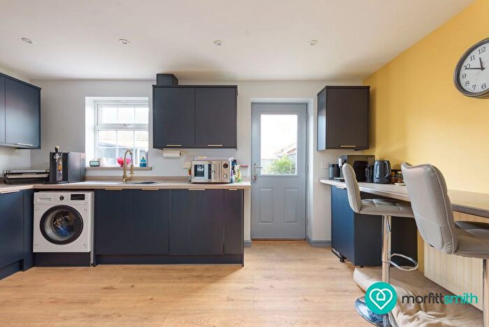 3 Bedroom End Of Terrace House For Sale In Middle Meadow, Shireoaks, Worksop, S81