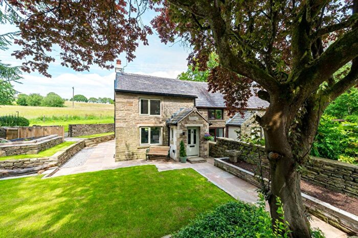 2 Bedroom Semi-Detached House For Sale In Riding Gate, Bolton, BL2