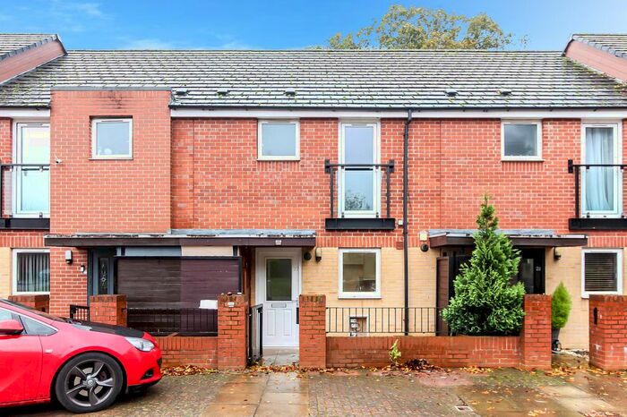 3 Bedroom Terraced House To Rent In Paling Close, Wellingborough, NN8