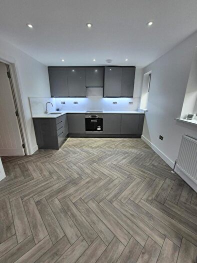 2 Bedroom Apartment To Rent In Rochford Close, Broxbourne, EN10