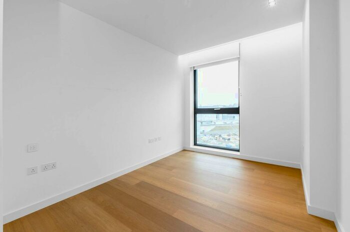2 Bedroom Flat To Rent In Handyside Street, King's Cross, London, N1C