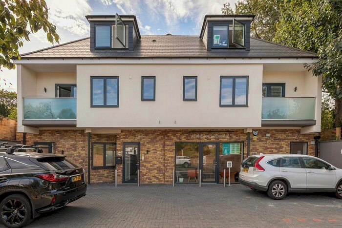 2 Bedroom Flat To Rent In Princes Road, Kew, Richmond, TW9