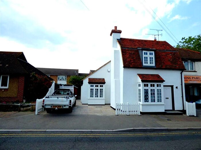 3 Bedroom Cottage For Sale In Spa Road Hockley Essex, SS5