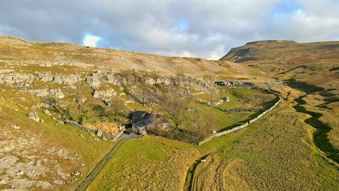 4 Bedroom Farm House For Sale In Crina Bottom, Fell Lane, Ingleton, LA6