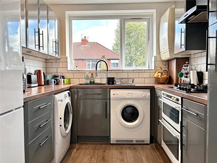 3 Bedroom Semi-Detached House For Sale In Priory Close, Coppice, Oldham, OL8